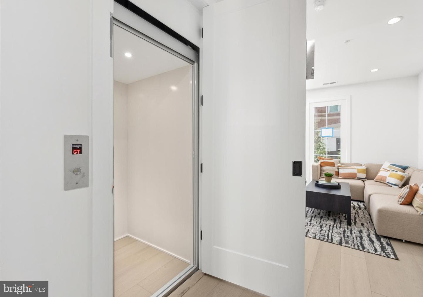 8603 Erdem Place photo 11