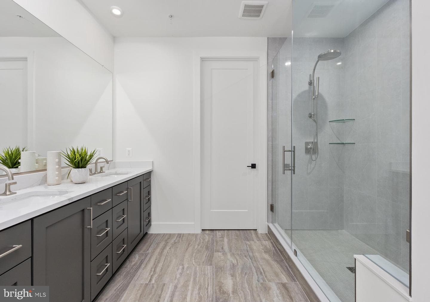 8603 Erdem Place photo 15