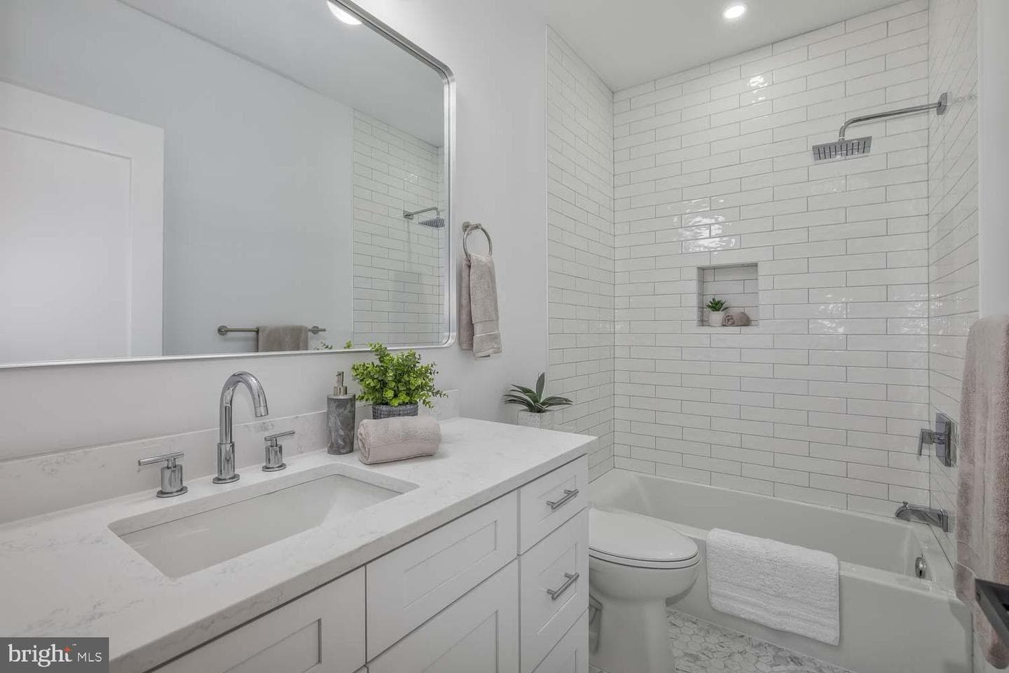 6419 Eastern Avenue photo 19