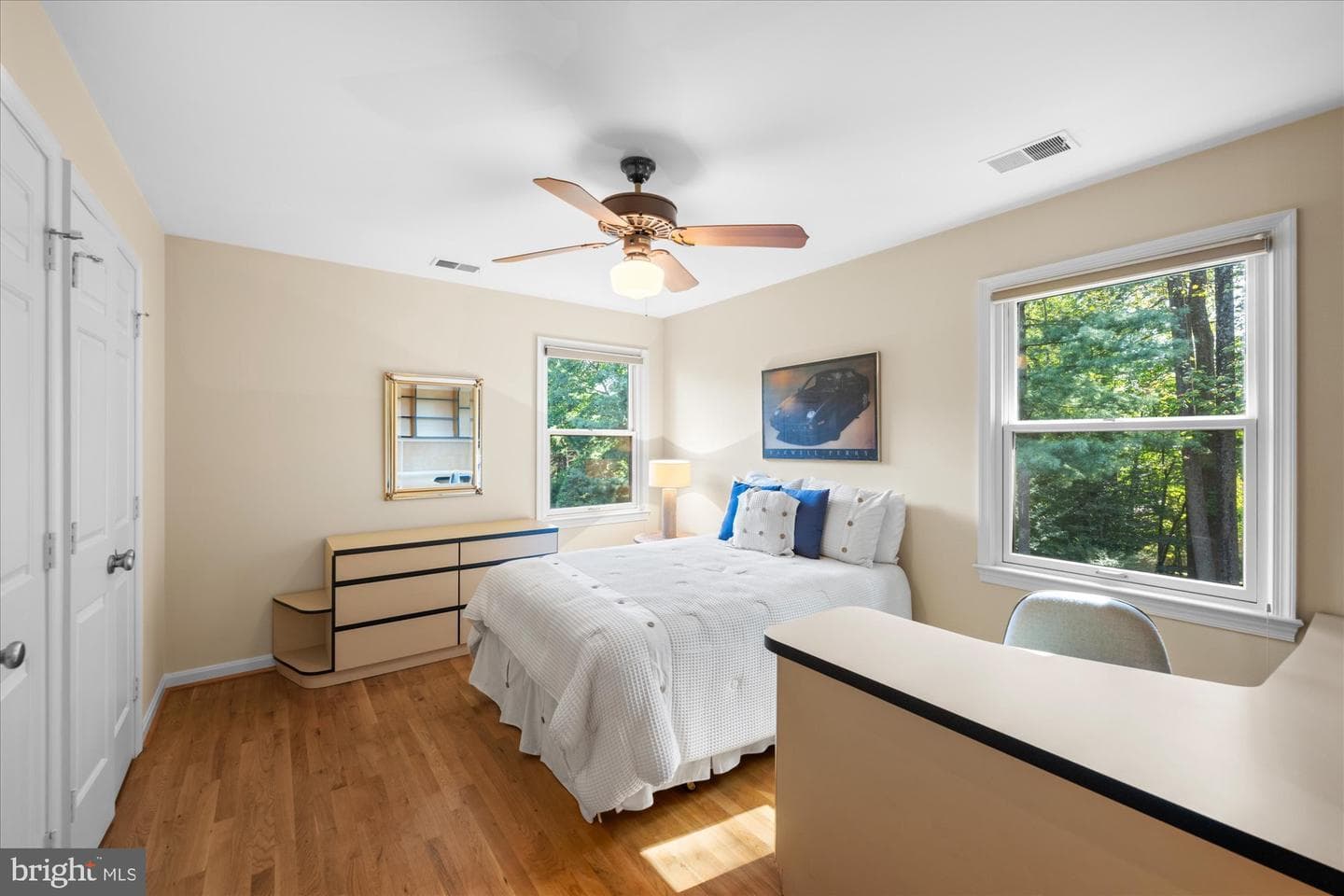 6 Le Havre Court photo 18
