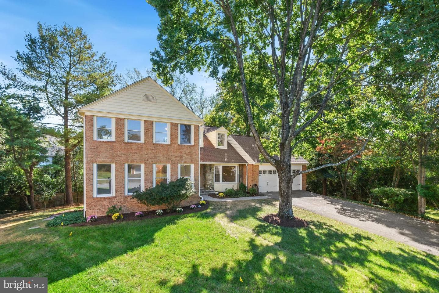 5704 Mossrock Drive photo 2