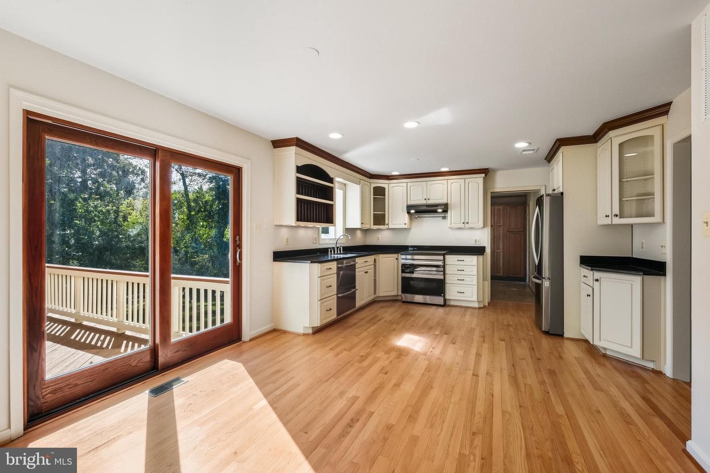 5704 Mossrock Drive photo 3