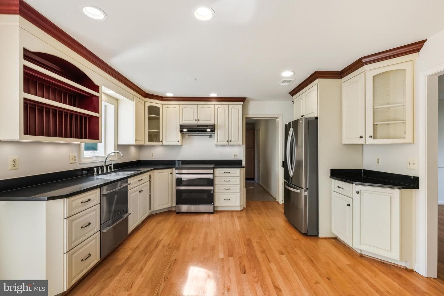 5704 Mossrock Drive photo 5