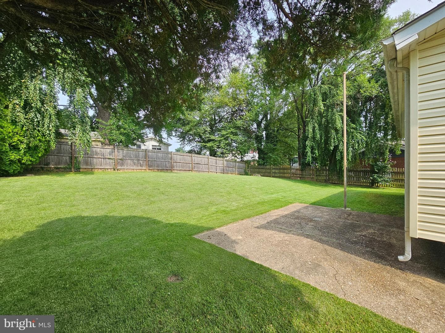 4627 Glasgow Drive photo 3