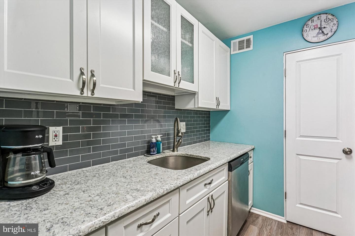 4002 Norbeck Square Drive photo 12