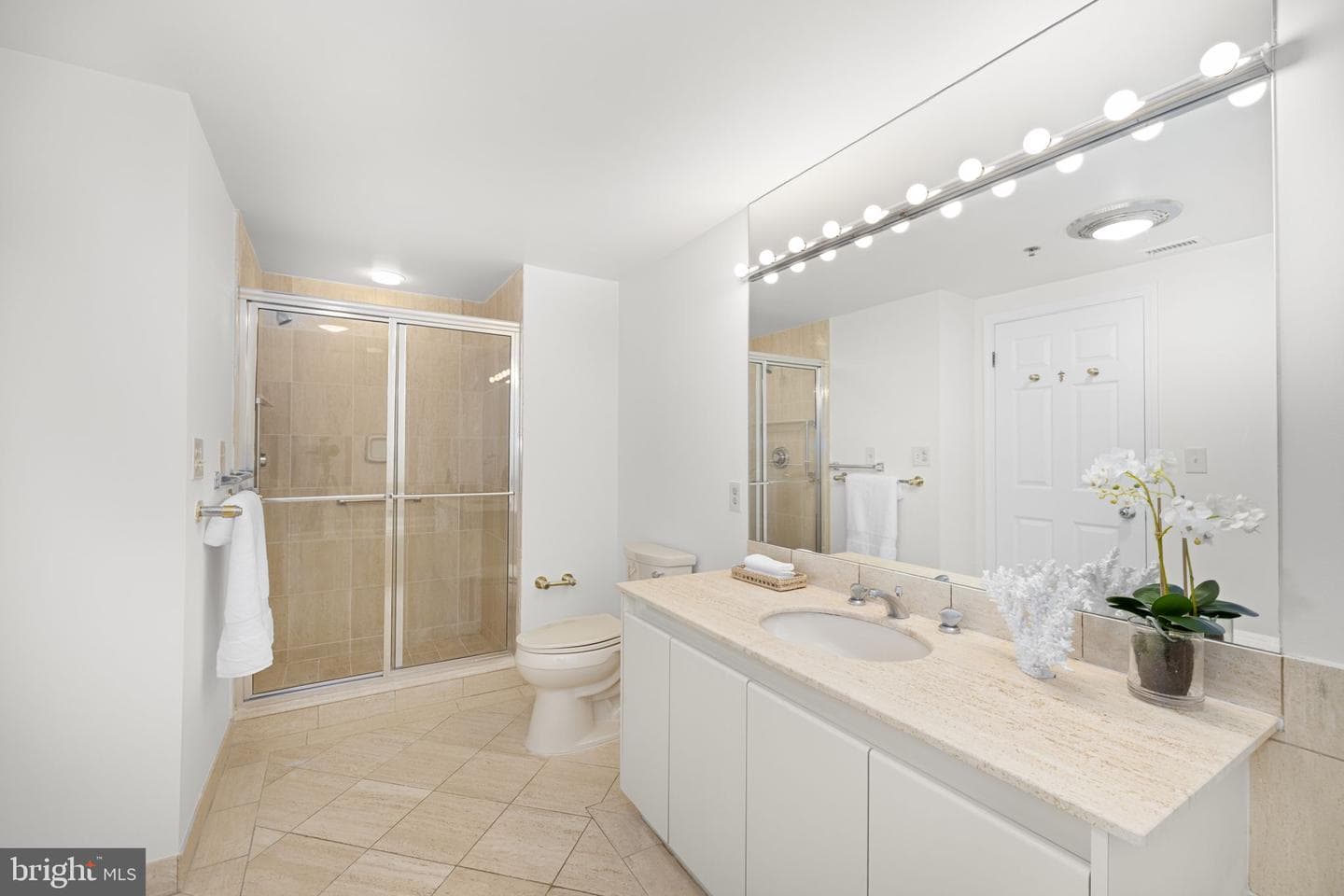 5600 Wisconsin Avenue #1-201 photo 19