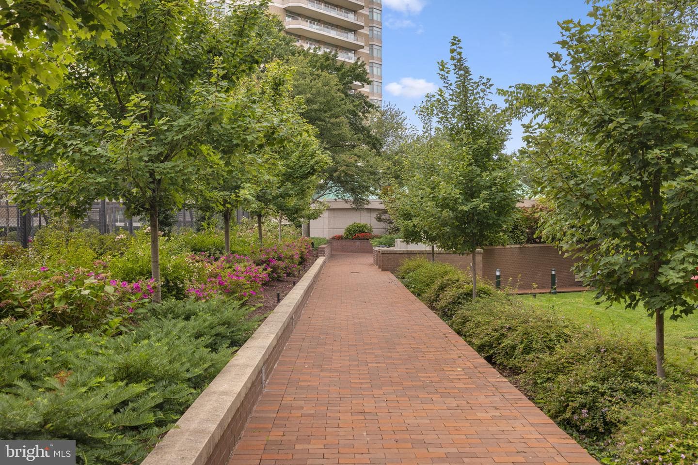 5600 Wisconsin Avenue #1-201 photo 55