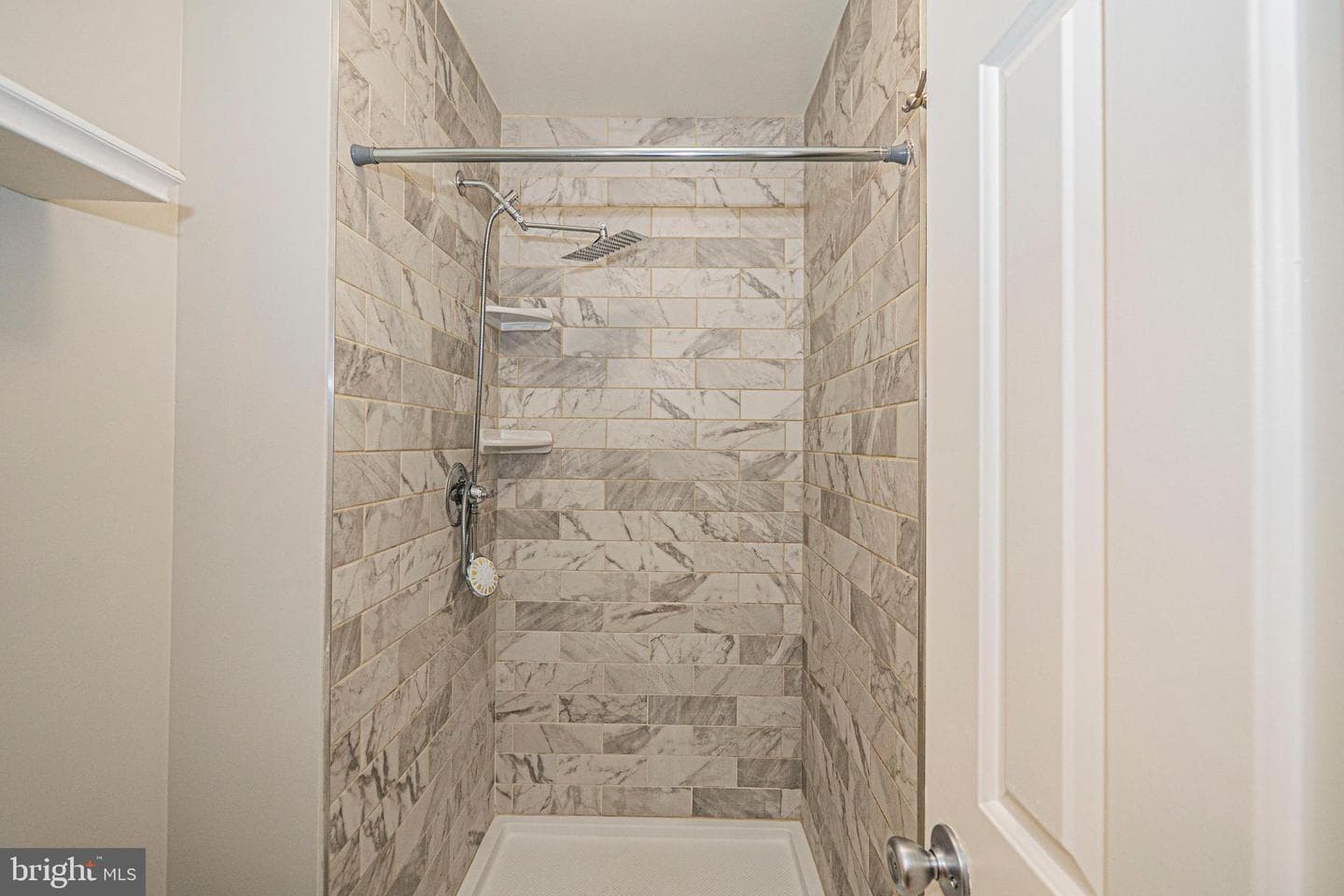 101 Kestrel Court photo 38