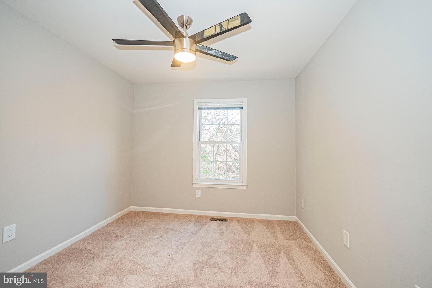 101 Kestrel Court photo 42