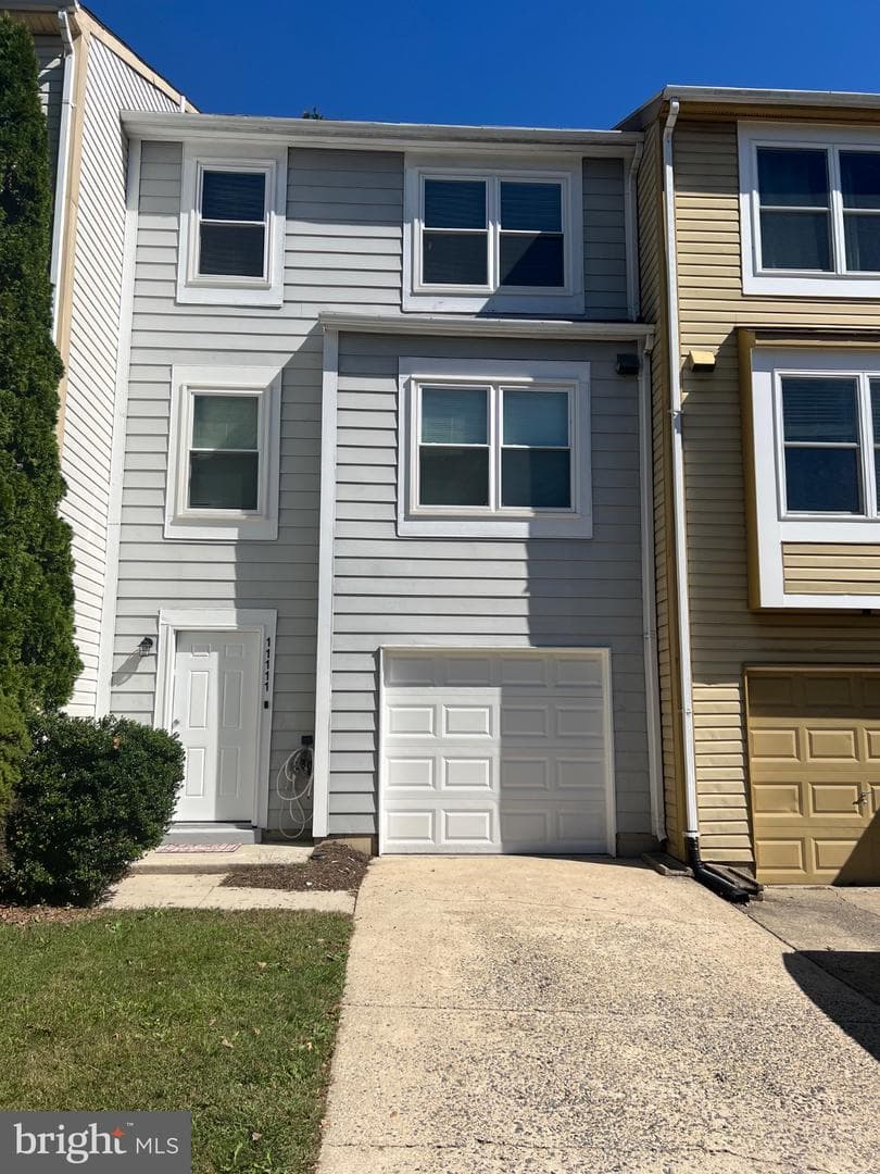 11111 Weatherburn Place photo 1