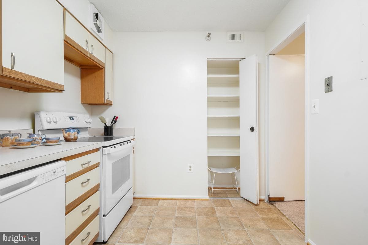 15107 Interlachen Drive #2-321 photo 21