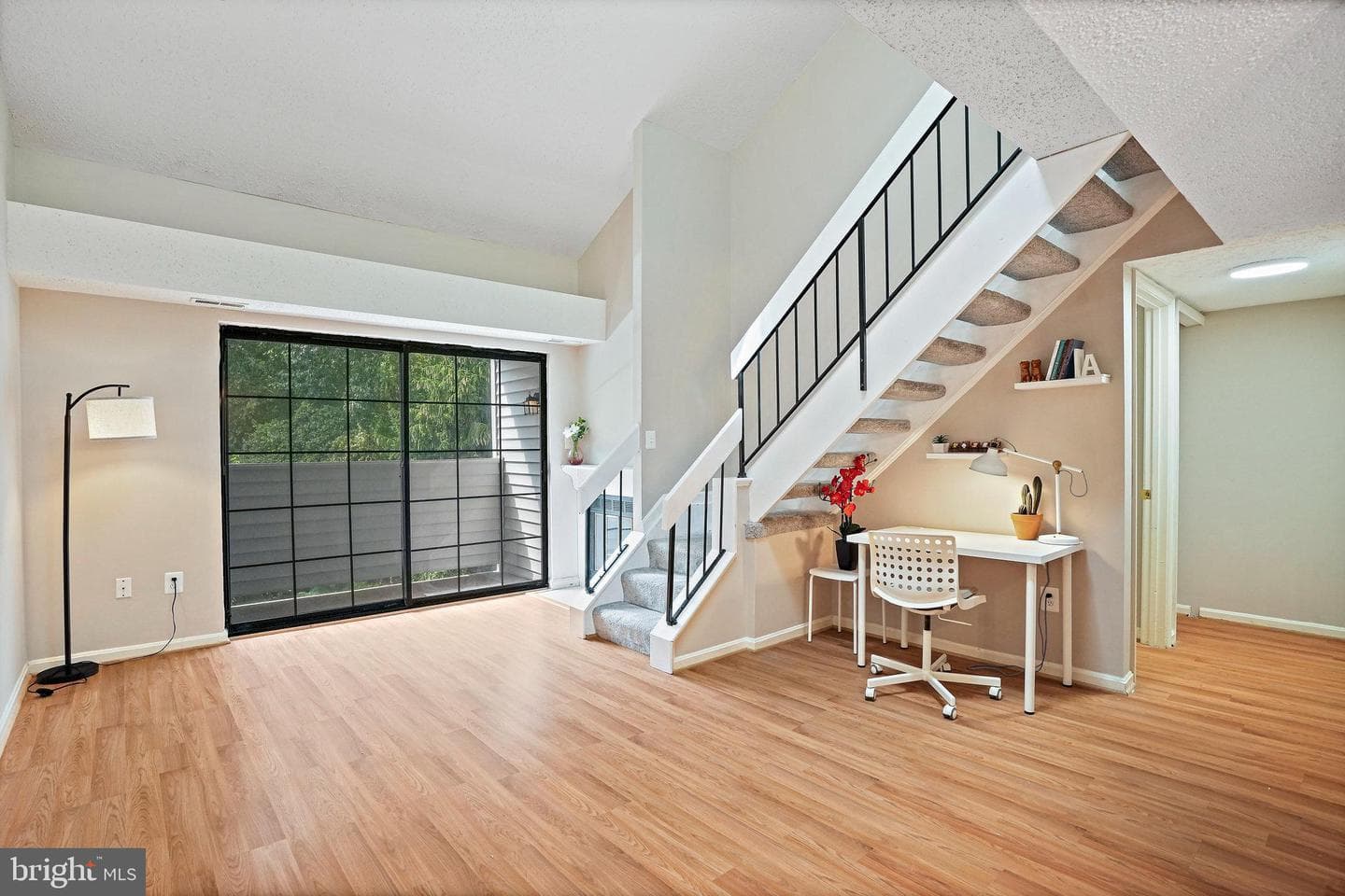 1605 Carriage House Terrace #h photo 2