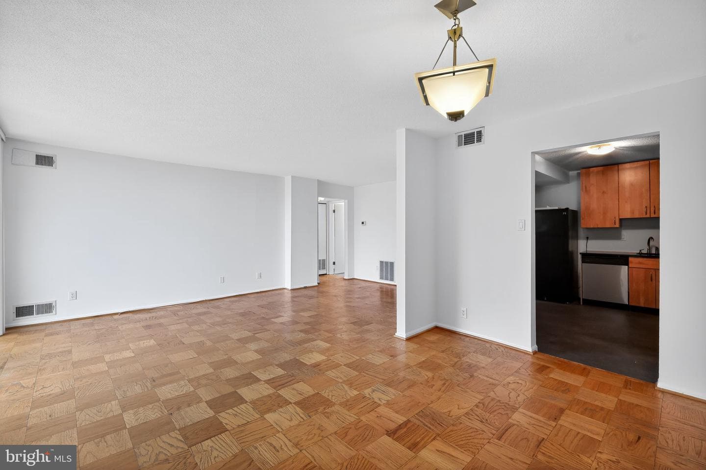 118 Monroe Street #604 photo 8