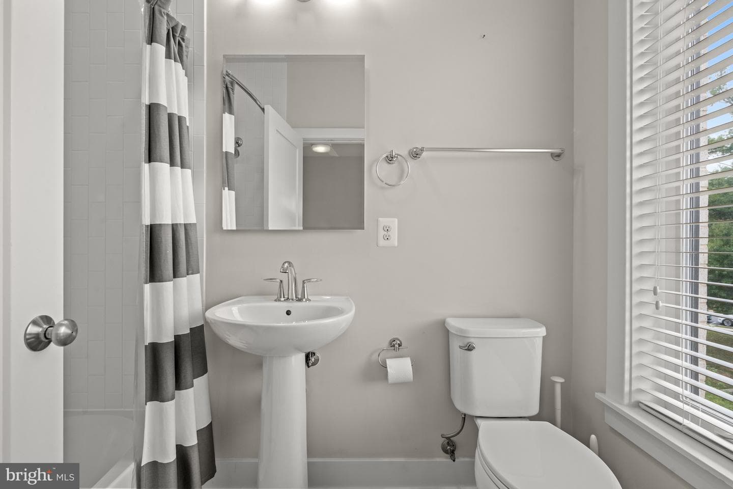 10358 Jacobsen Street photo 18
