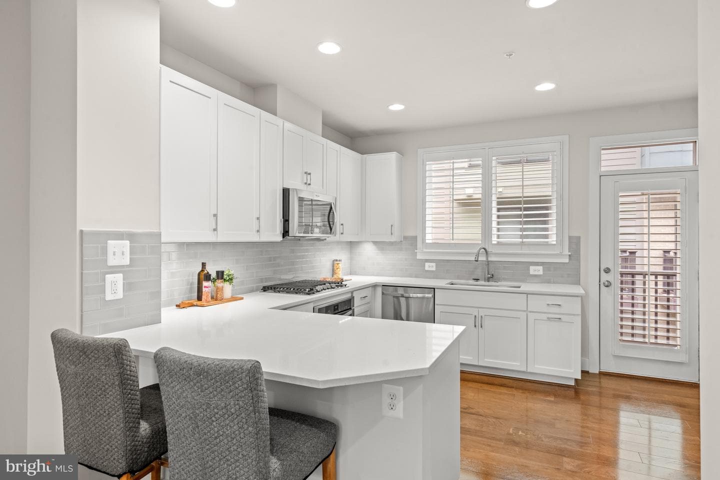 10358 Jacobsen Street photo 9