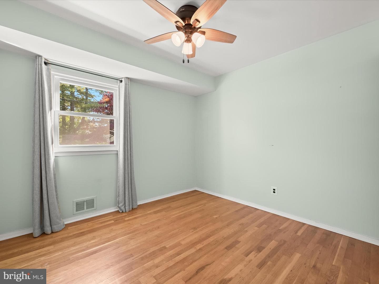 13214 Dumbarton Drive photo 28