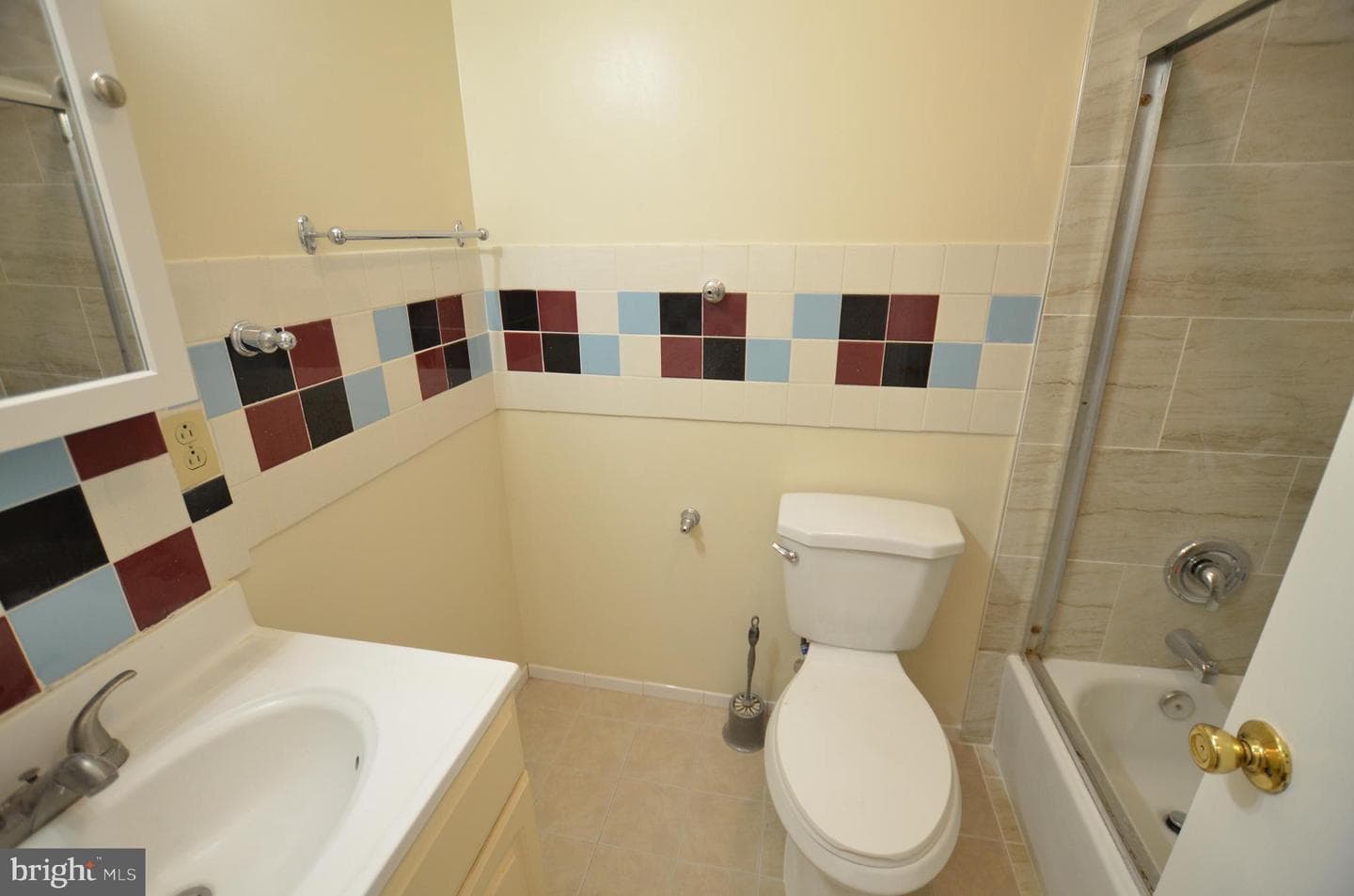 36 Steven Court #211 photo 10