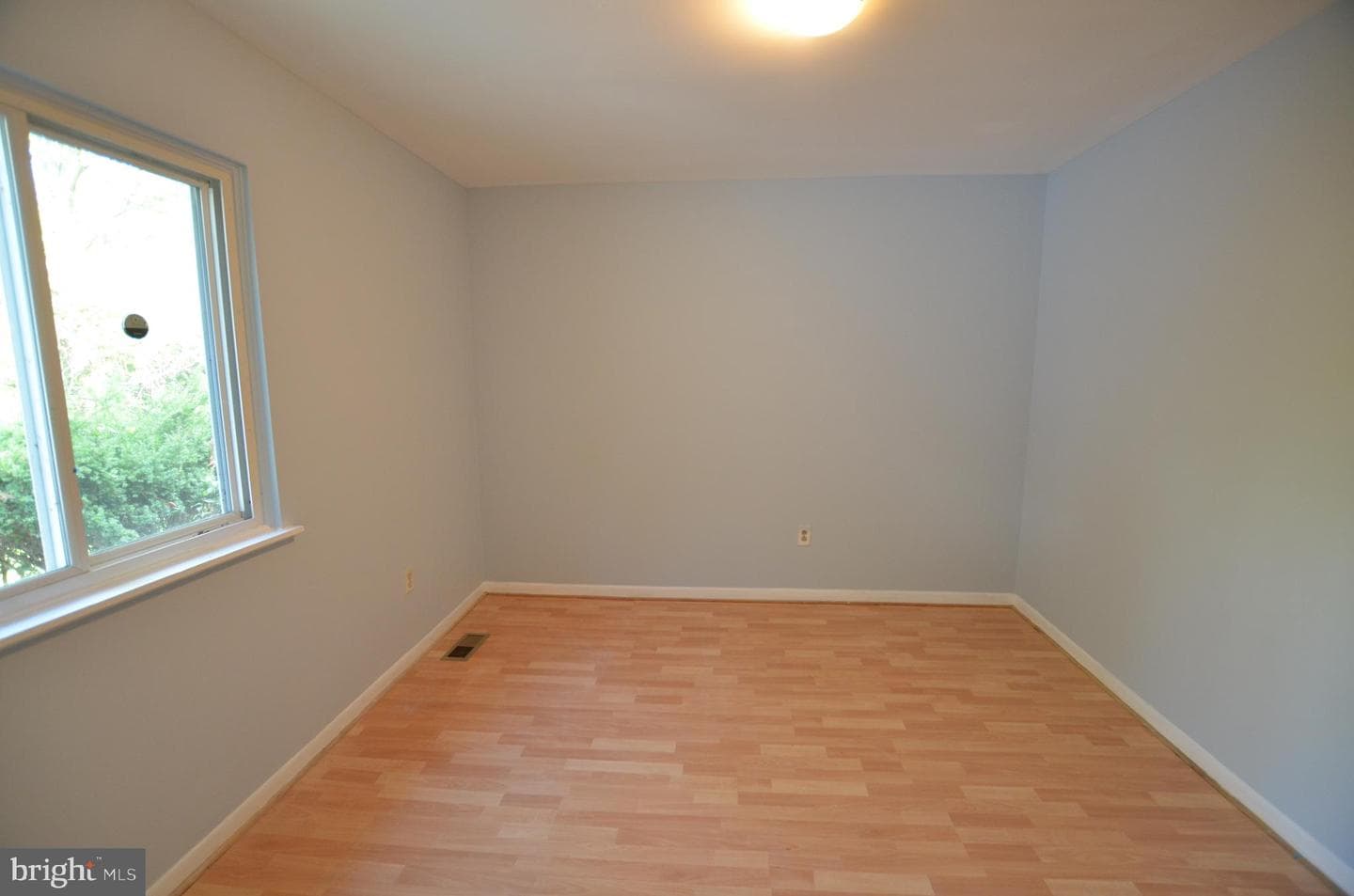 36 Steven Court #211 photo 15