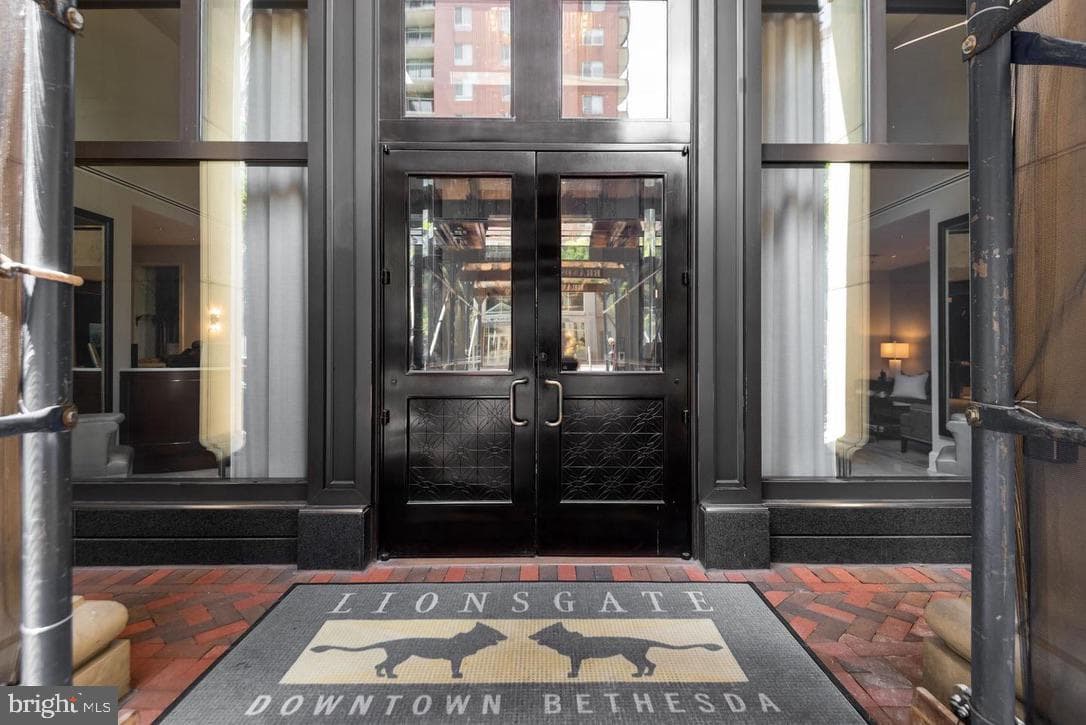 7710 Woodmont Avenue NE #911 photo 20