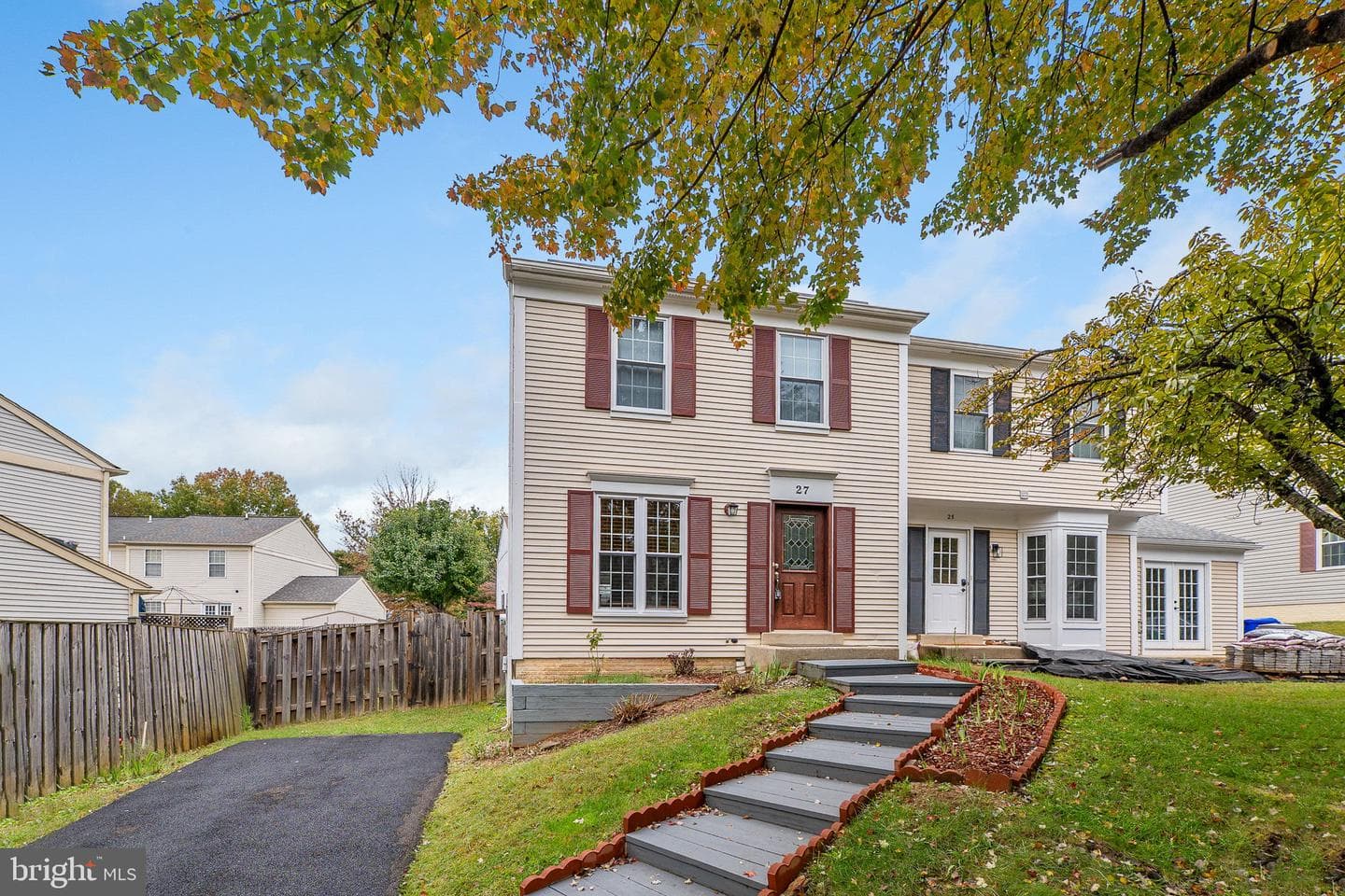 27 Filbert Court photo 2