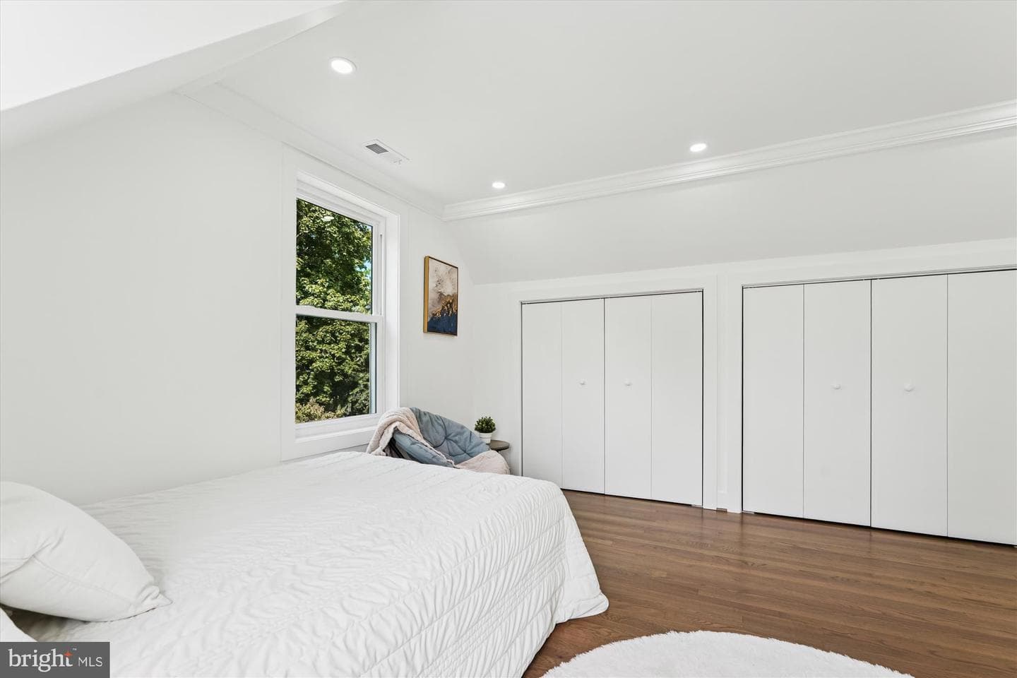 221 Normandy Drive photo 13