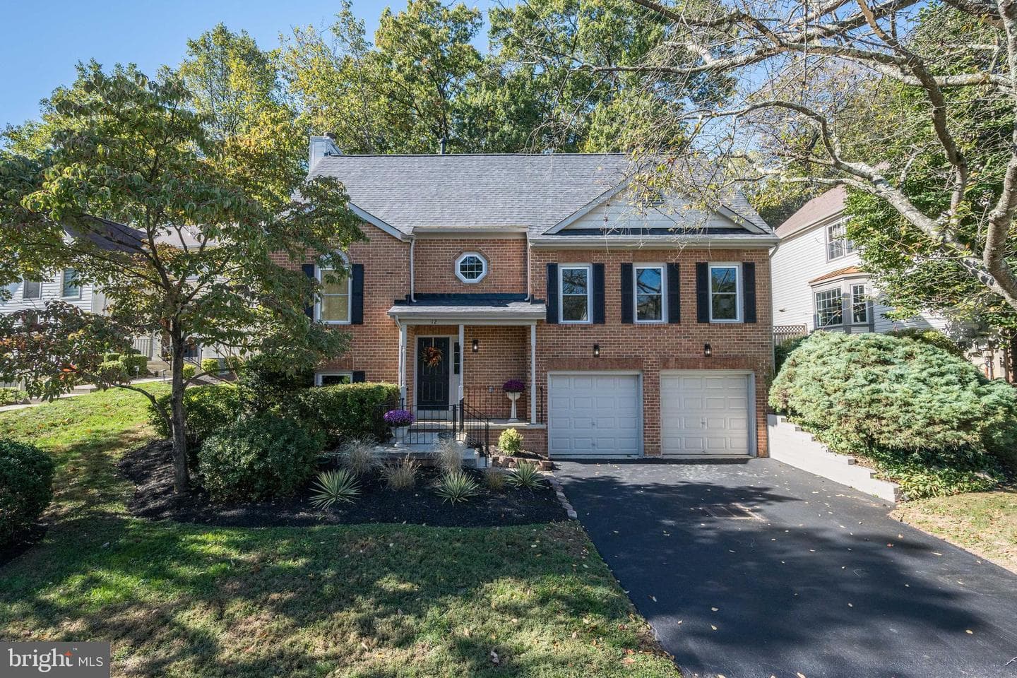 12 Solitaire Ct.