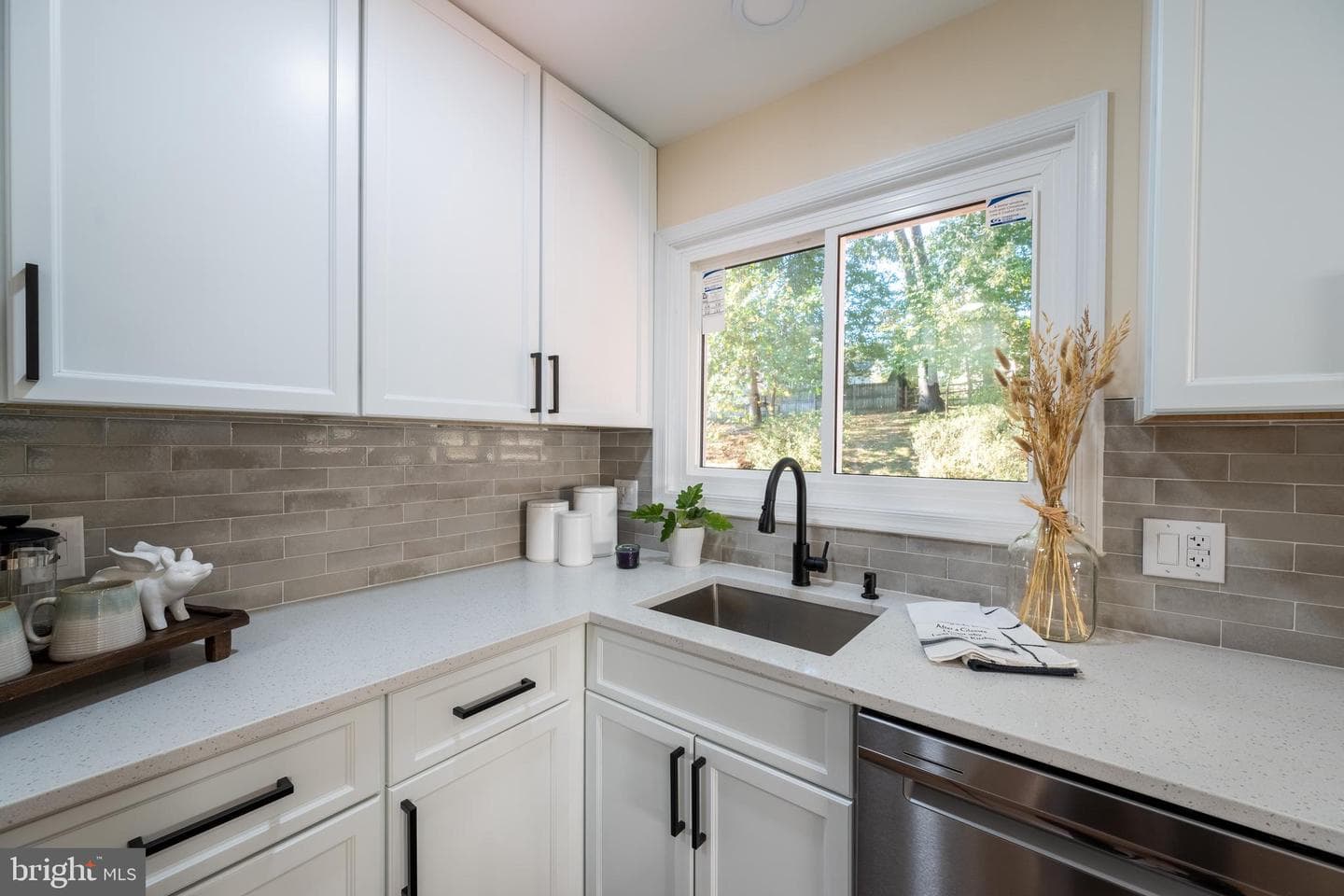 12 Solitaire Ct. photo 23