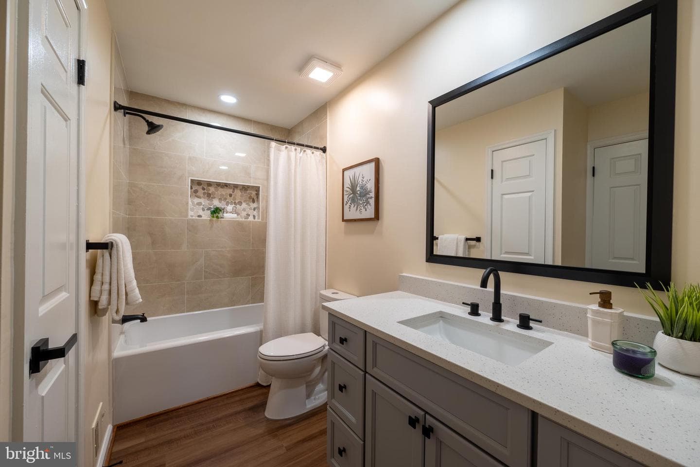 12 Solitaire Ct. photo 26