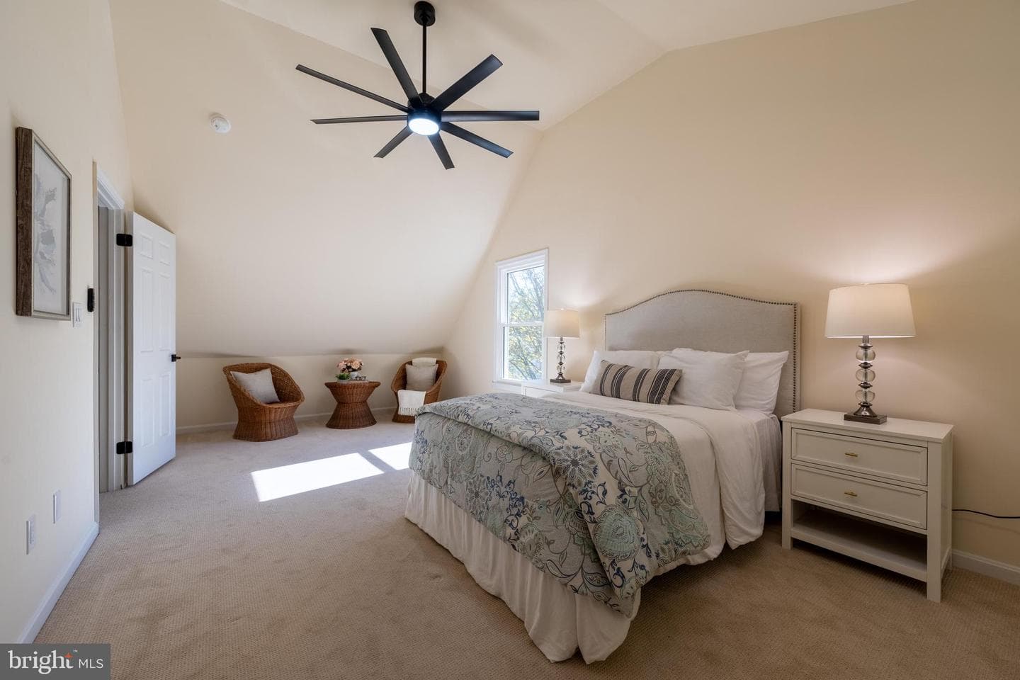 12 Solitaire Ct. photo 34