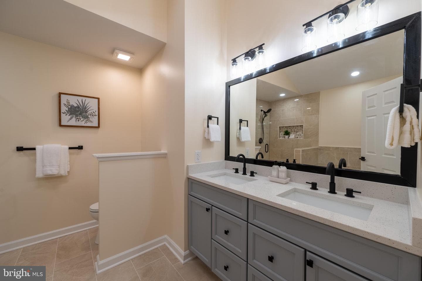 12 Solitaire Ct. photo 37
