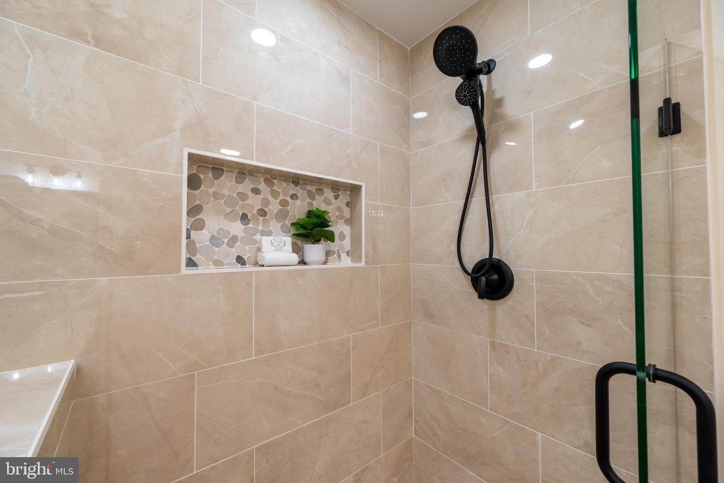 12 Solitaire Ct. photo 39