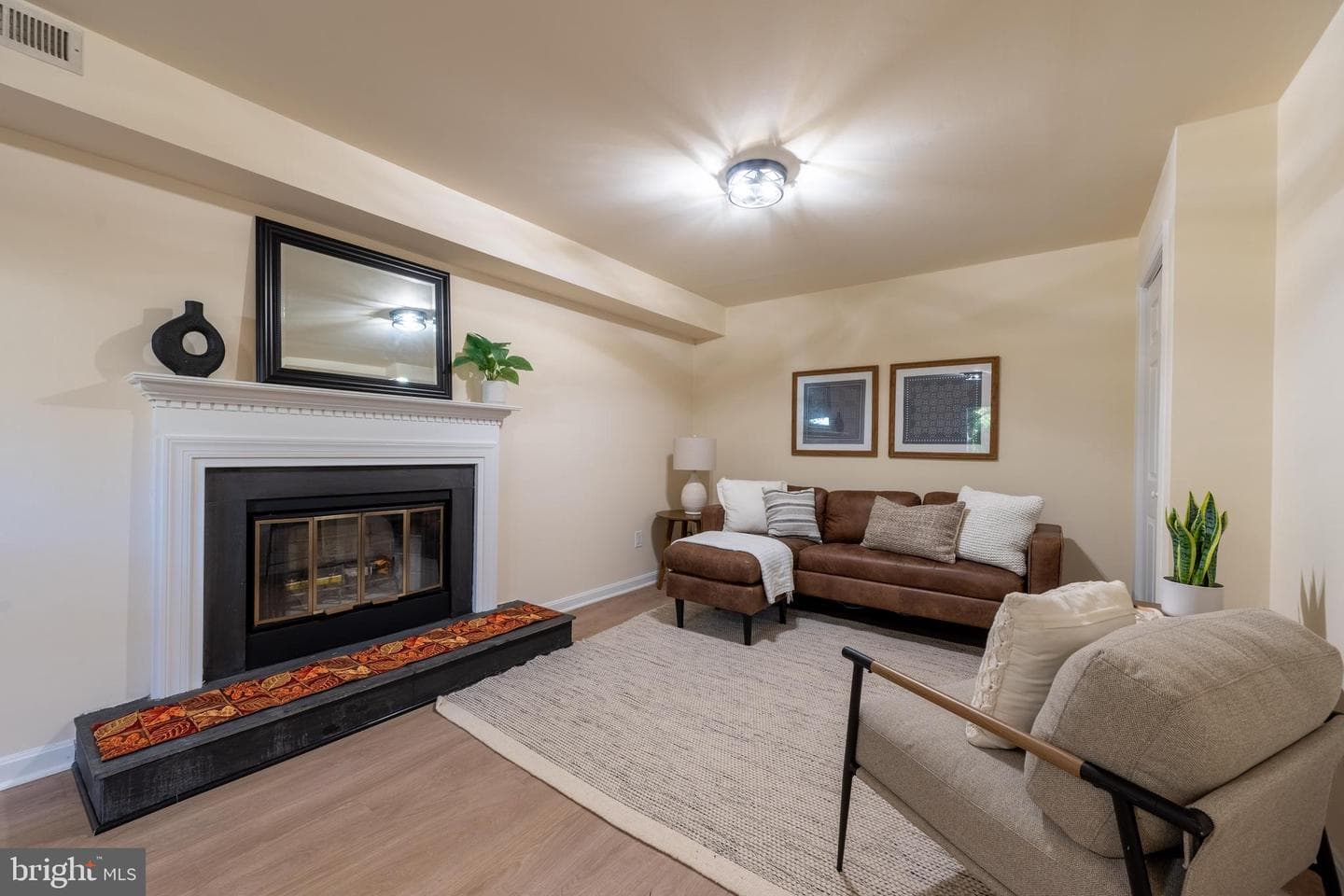 12 Solitaire Ct. photo 41