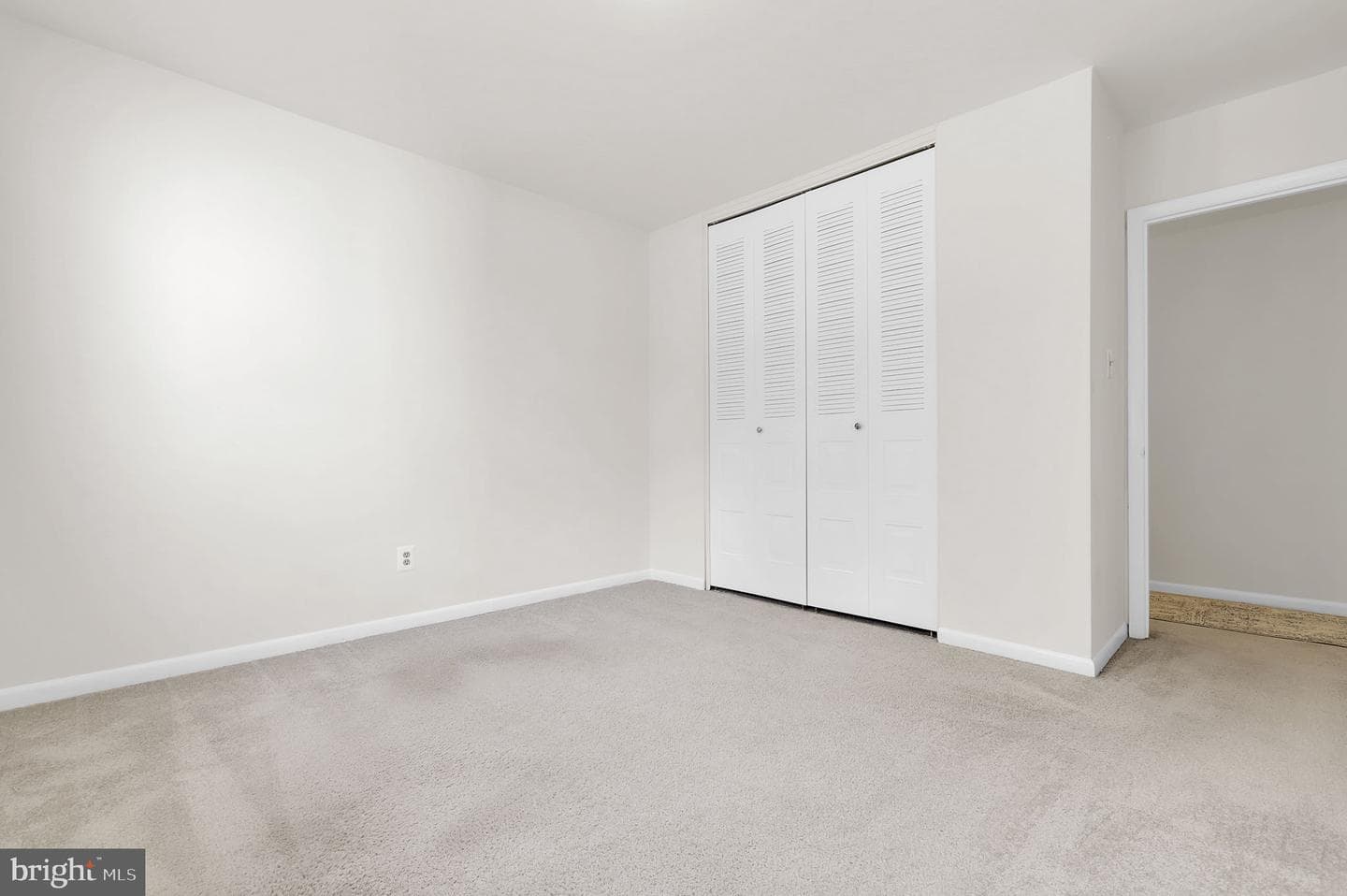 10661 Montrose Avenue #202 photo 11