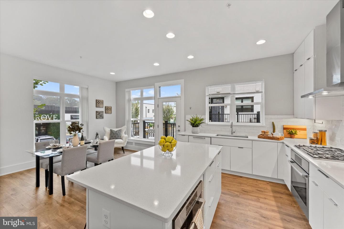 11300 Emerald Park Road photo 14