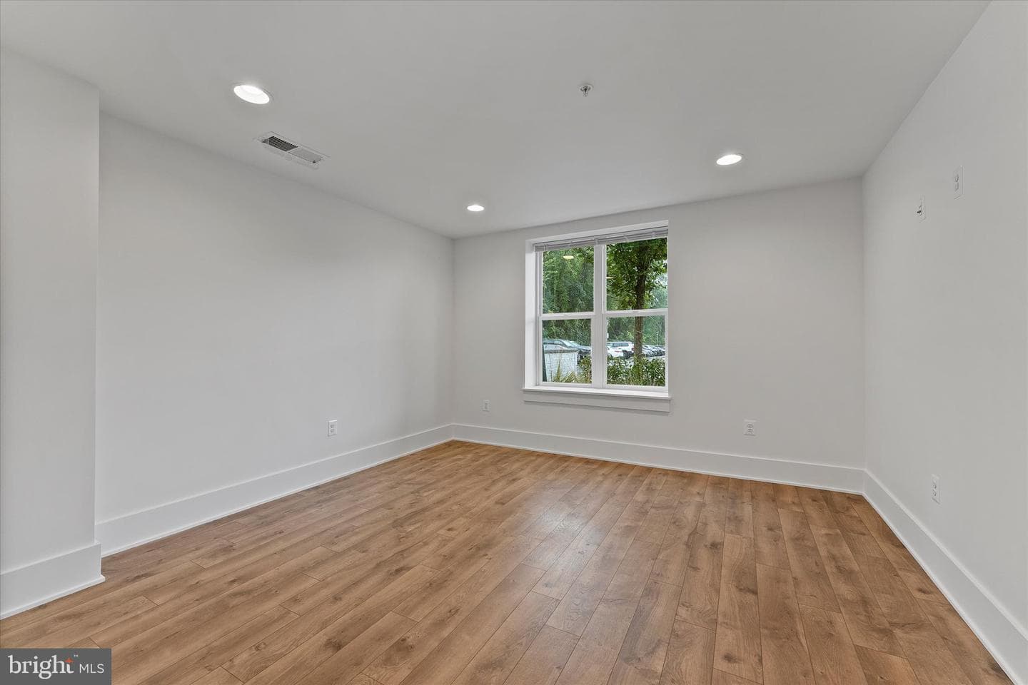 11300 Emerald Park Road photo 38