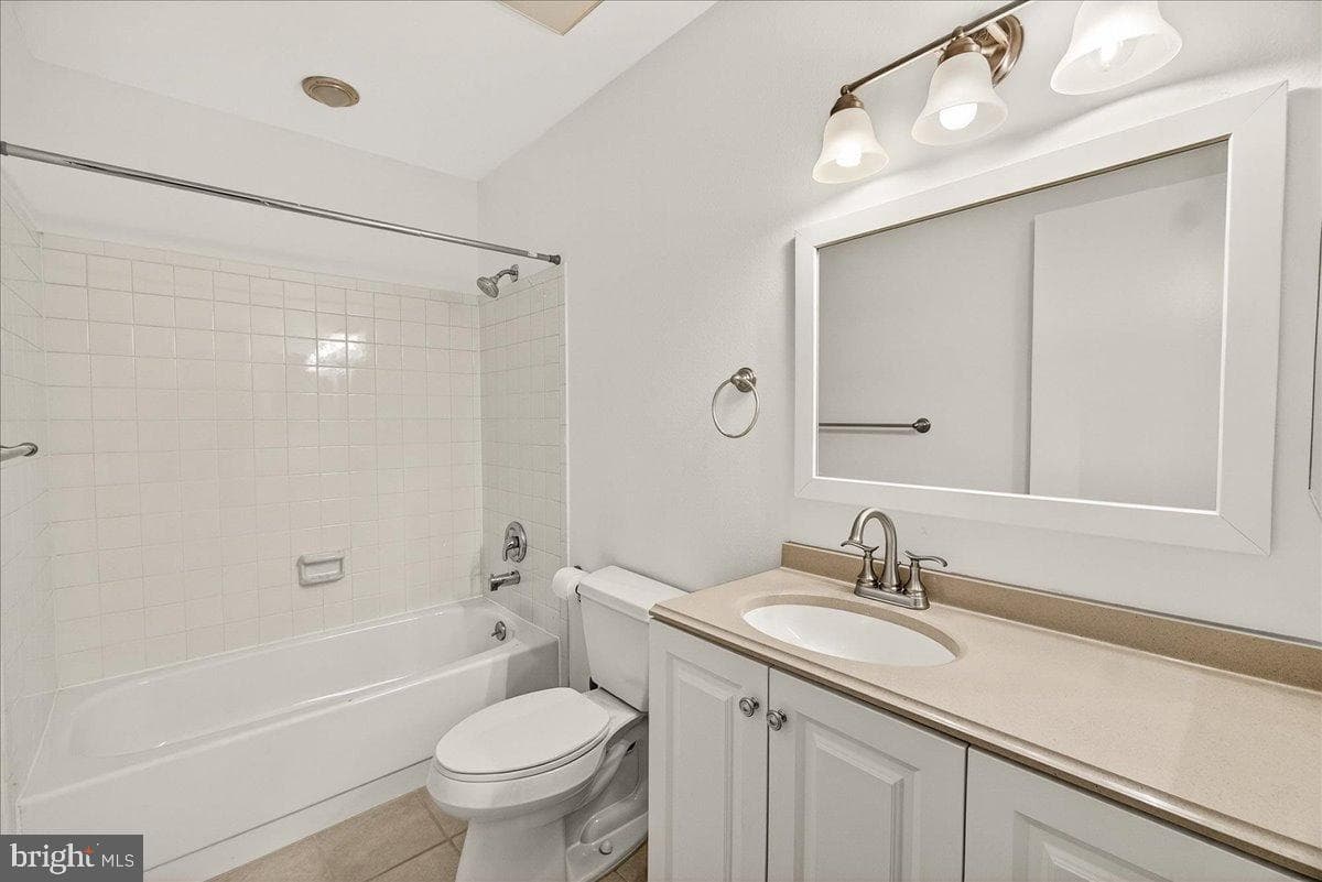 9 Fitzhugh Court #71-B photo 25