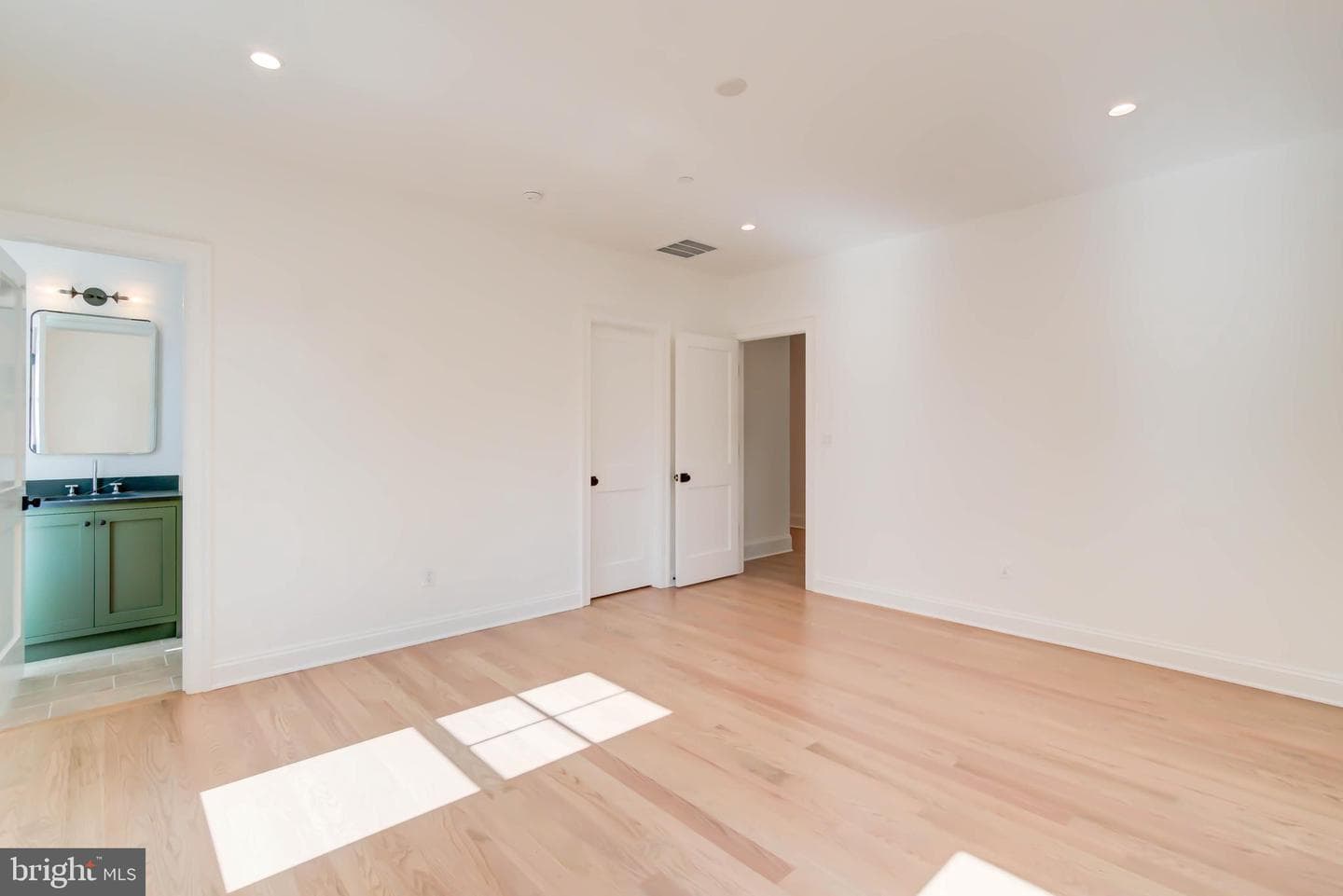7917 Maryknoll Avenue photo 39