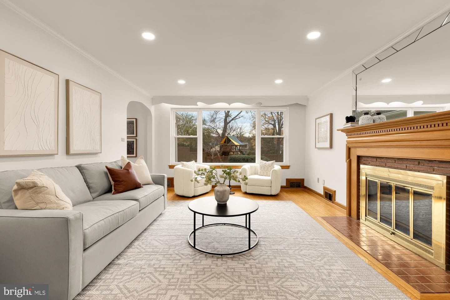 1102 Dale Drive photo 3