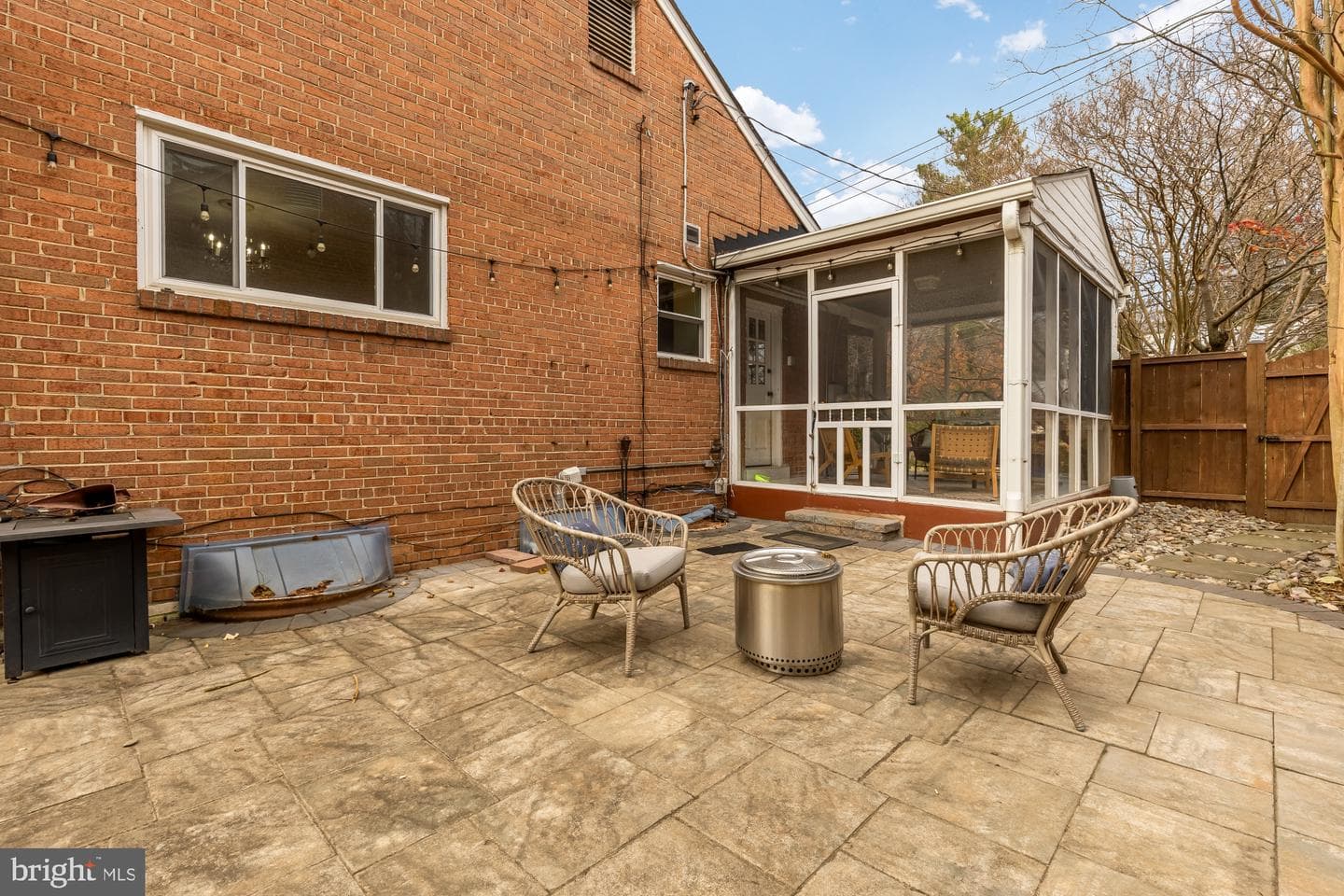 1102 Dale Drive photo 9