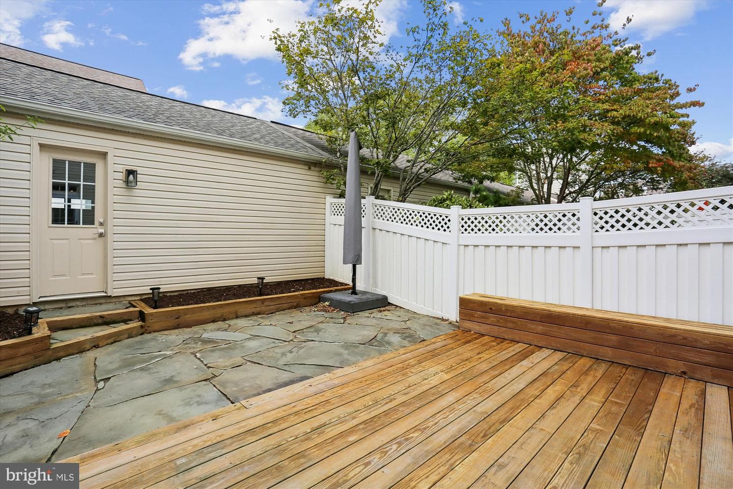 655 Gatestone Square Street photo 33