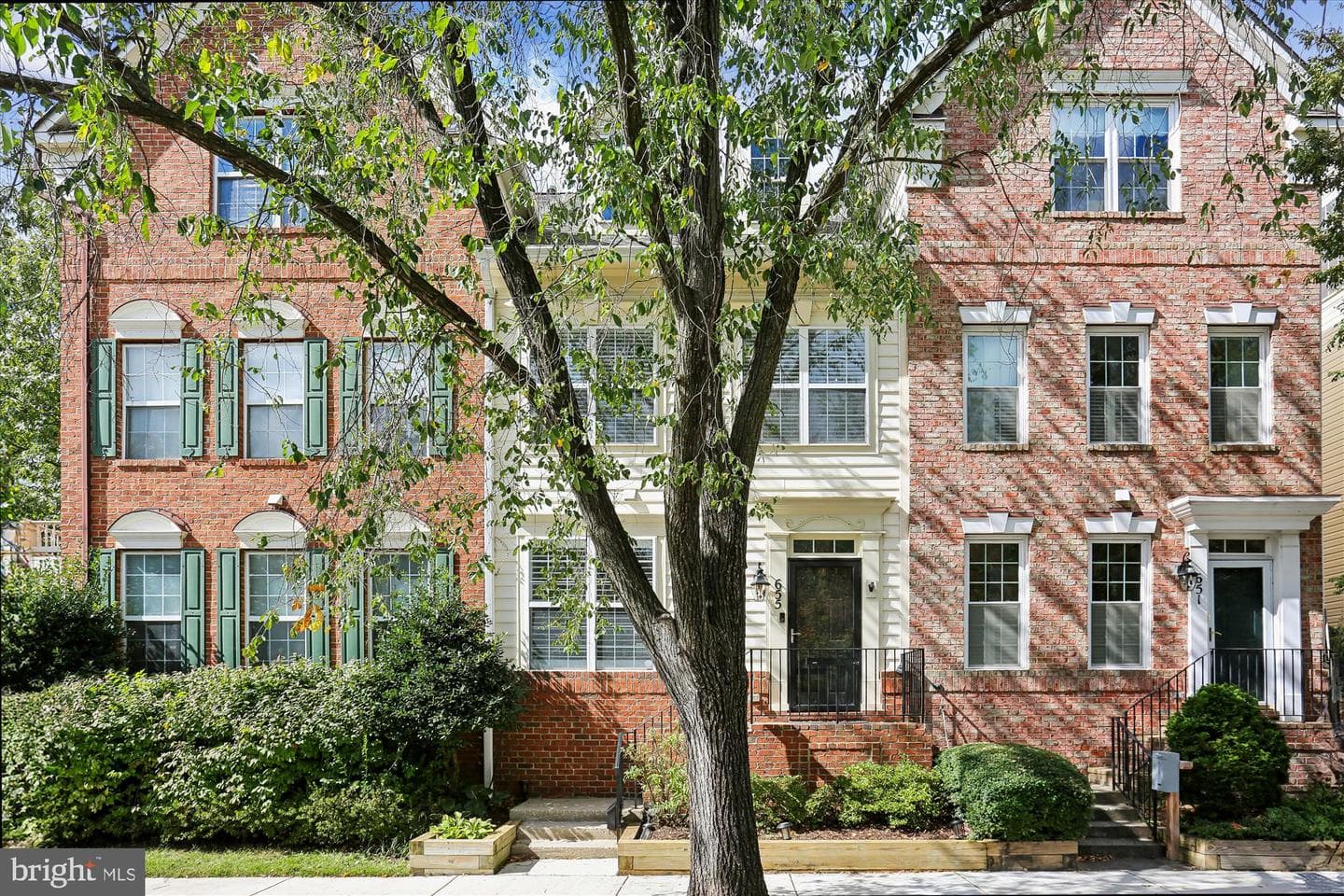 655 Gatestone Square Street photo 36