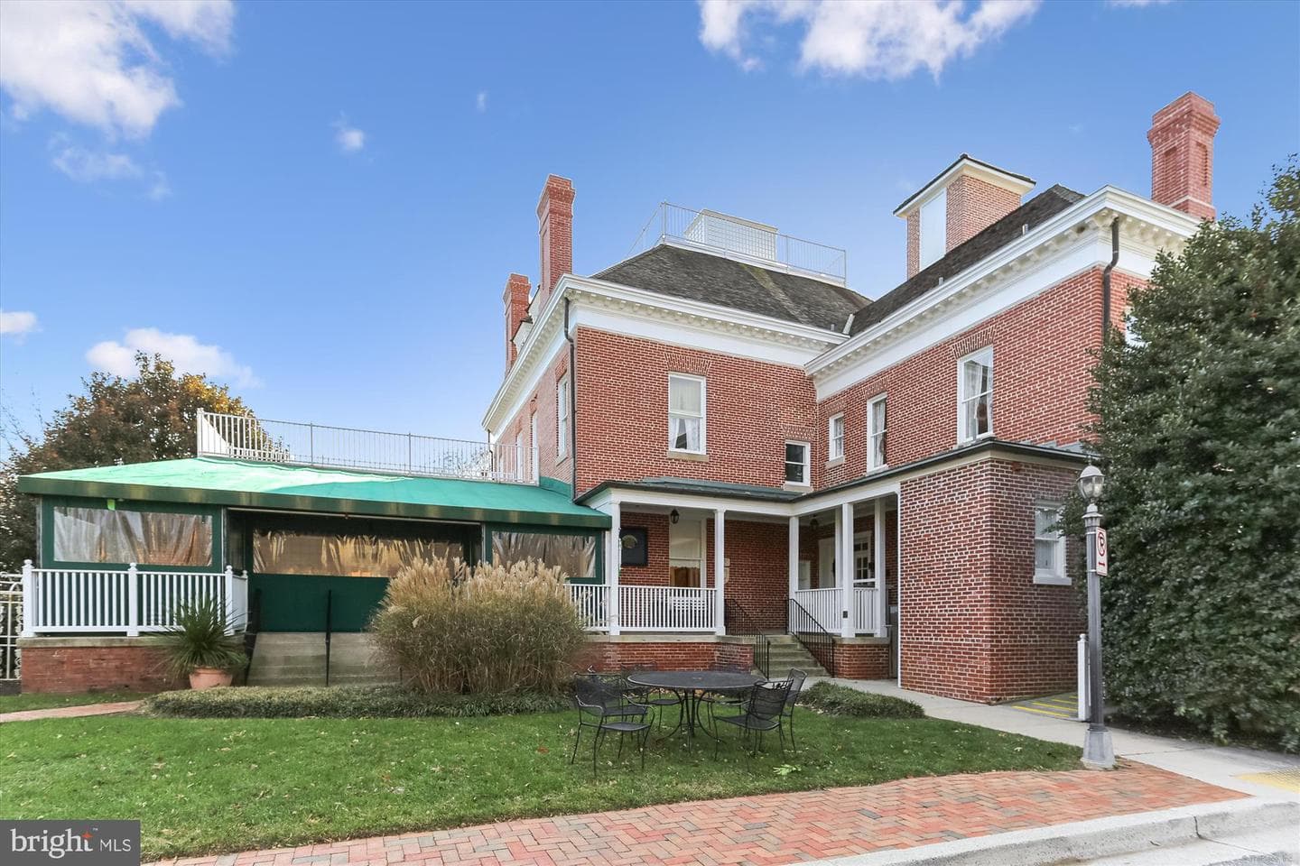 655 Gatestone Square Street photo 39