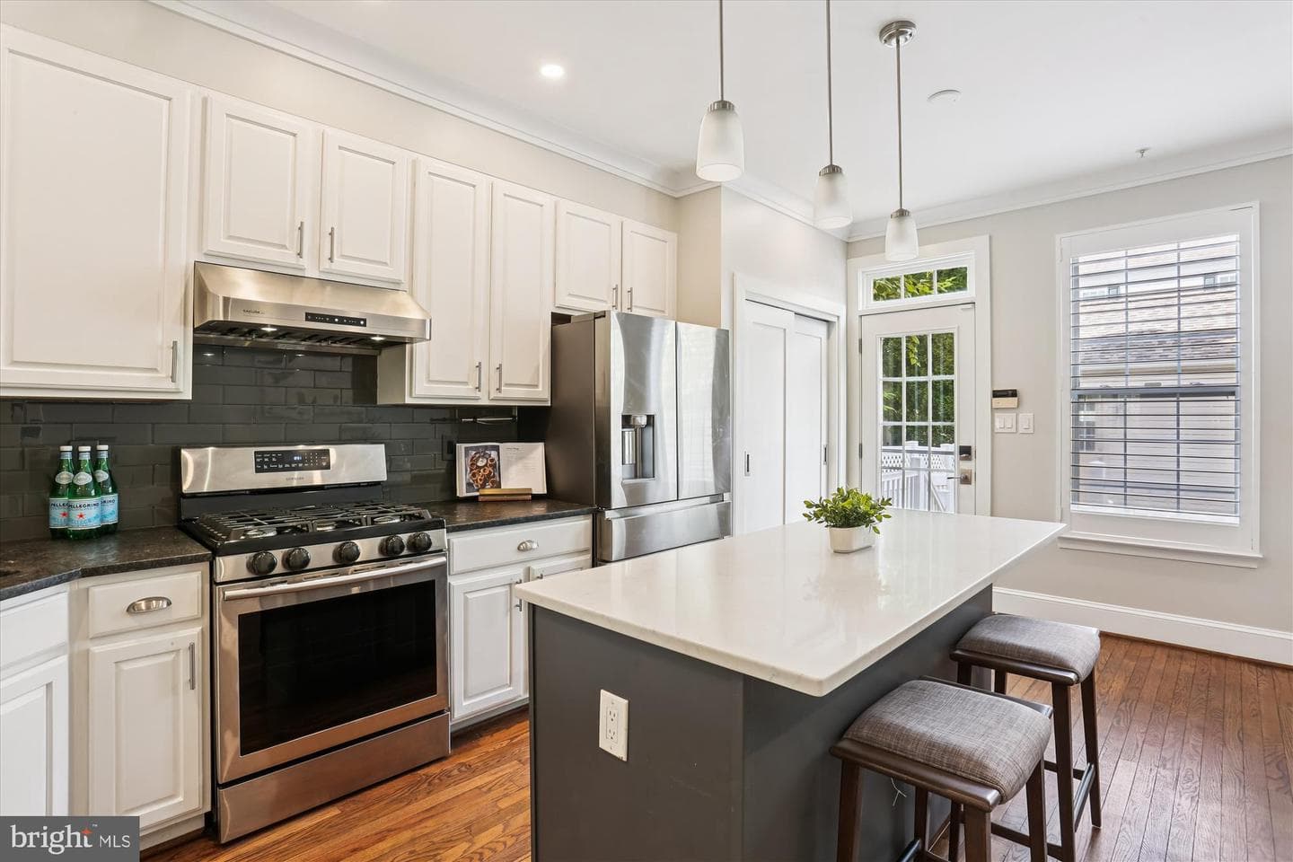 655 Gatestone Square Street photo 4