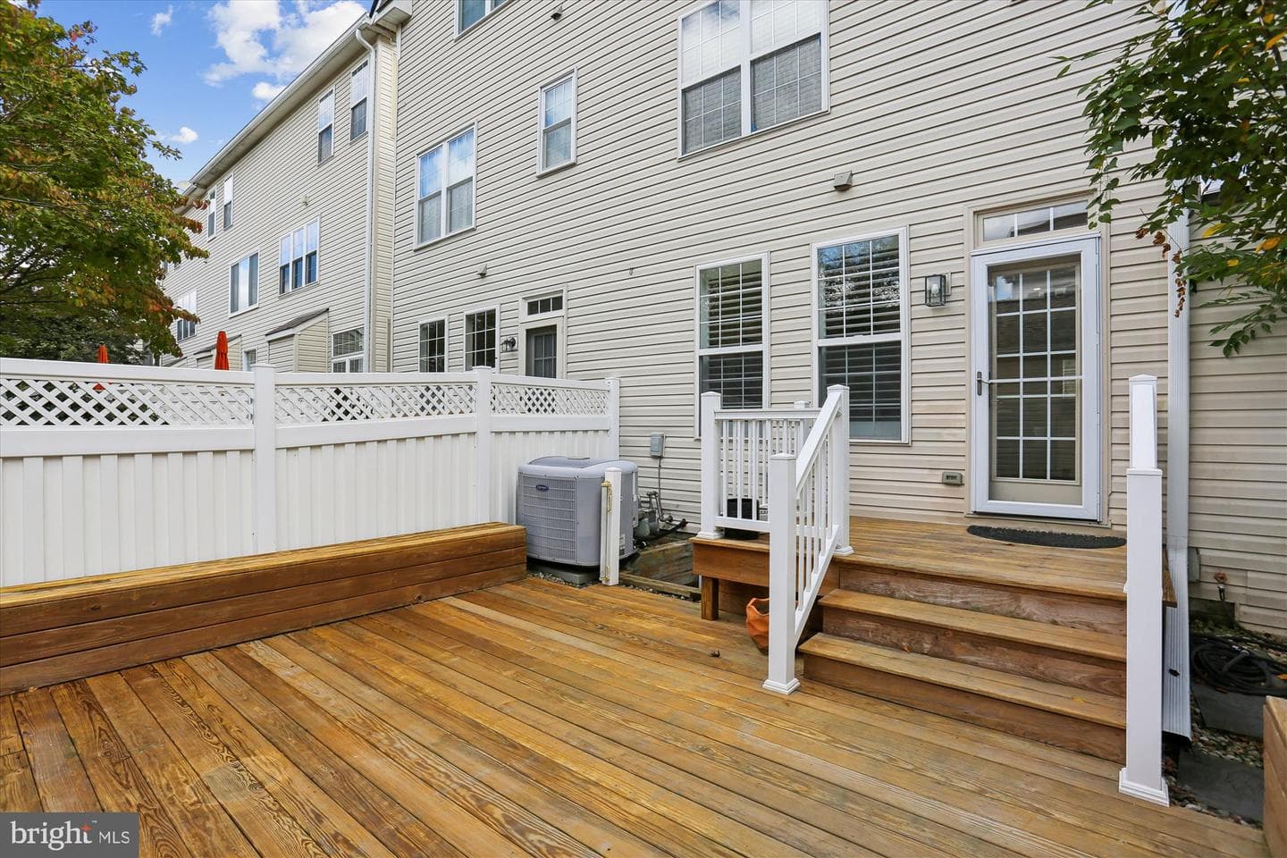 655 Gatestone Square Street photo 6
