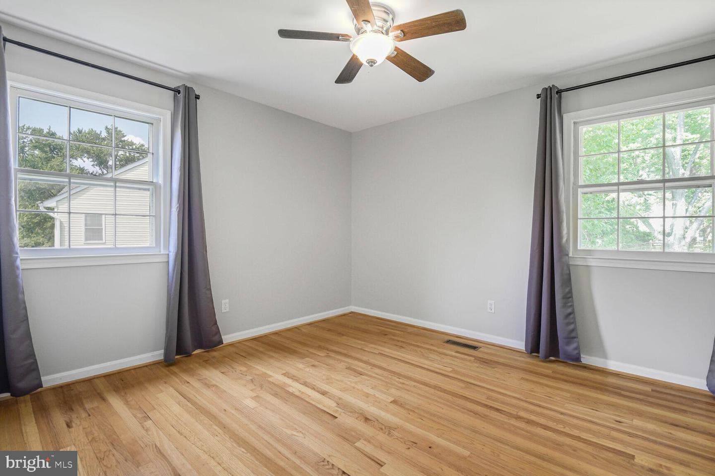 11733 Ambleside Drive photo 18