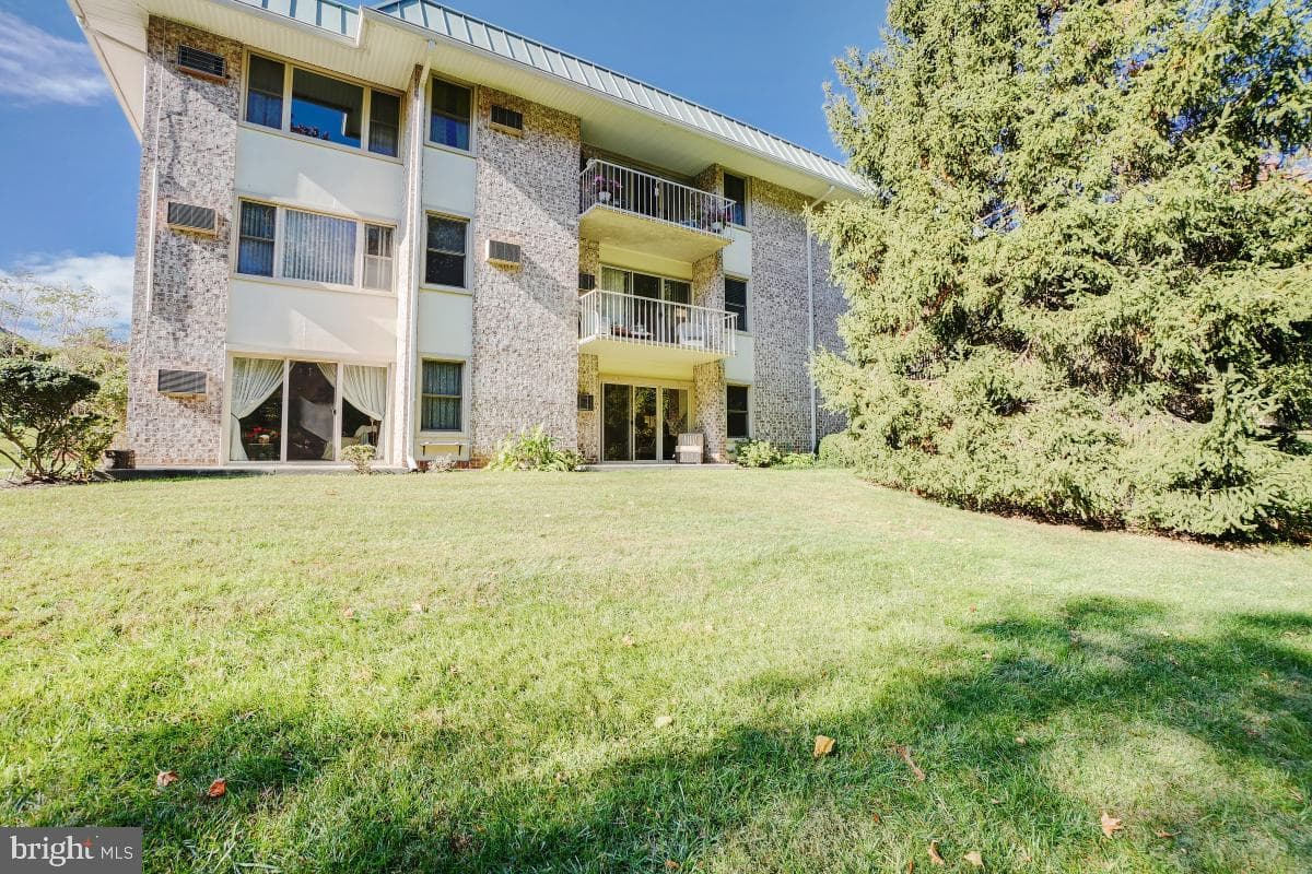 3314 Chiswick Court #62-1g photo 16