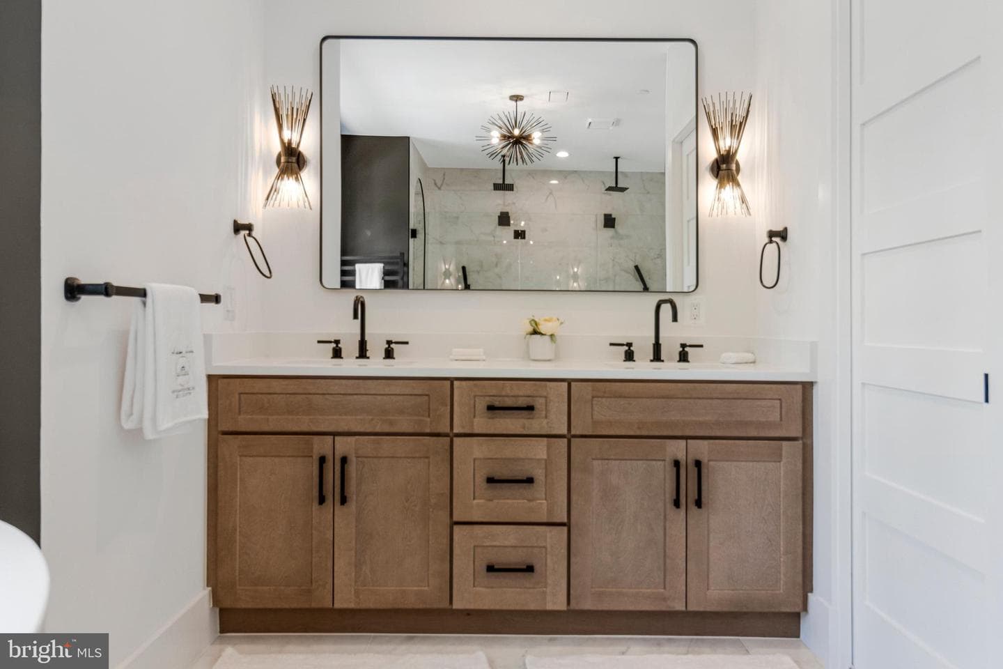 7709 Sebago Road photo 28