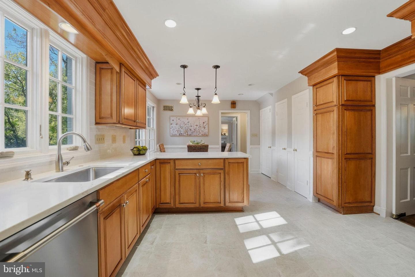 7918 Bradley Boulevard photo 21