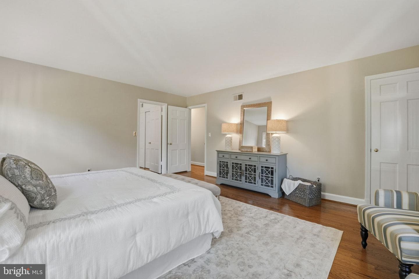 7918 Bradley Boulevard photo 26