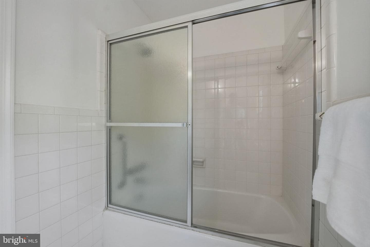7918 Bradley Boulevard photo 29
